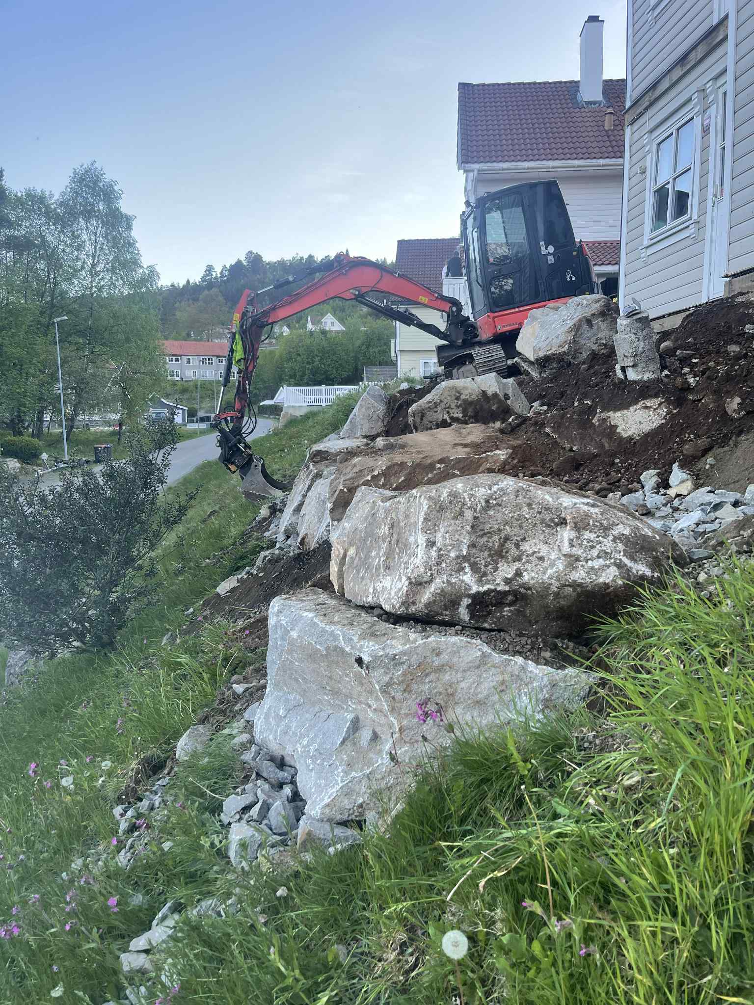 Graving i tøft terreng